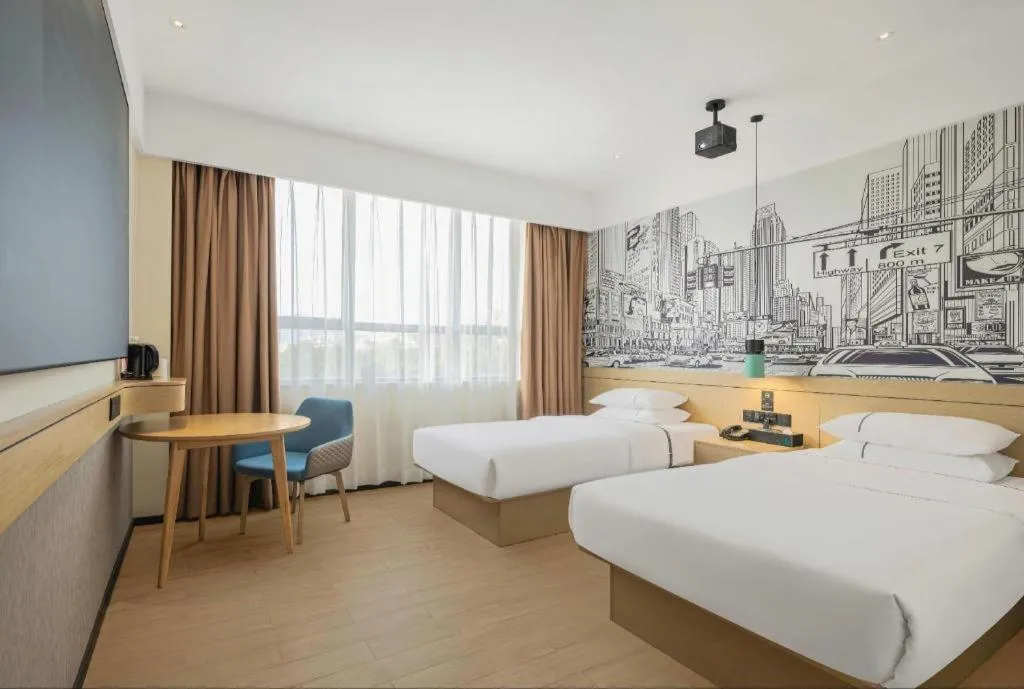 Bed in City Comfort Inn Zhuhai Doumen Daxin Xinduhui Pedestrian Street