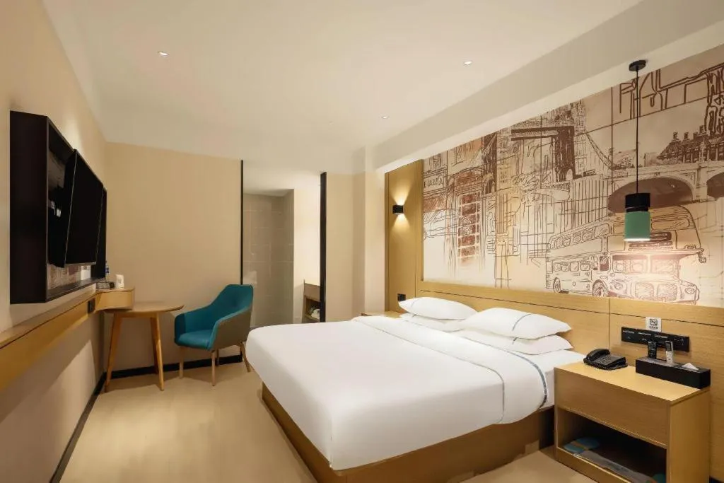 Bed in City Comfort Inn Zhuhai Doumen Daxin Xinduhui Pedestrian Street