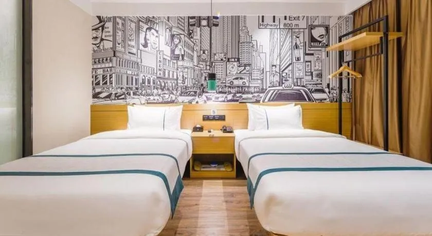 Bed in City Comfort Inn Zhuhai Doumen Daxin Xinduhui Pedestrian Street