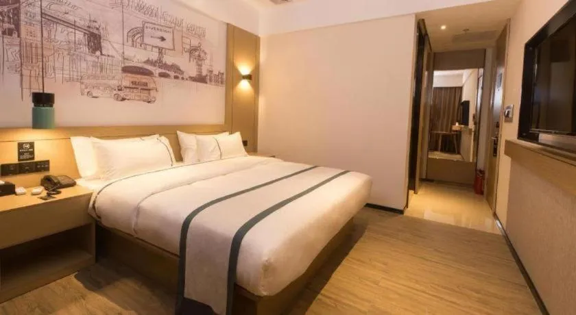 Bed in City Comfort Inn Zhuhai Doumen Daxin Xinduhui Pedestrian Street