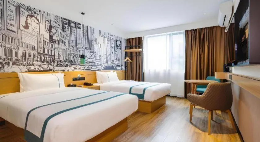 Bed in City Comfort Inn Zhuhai Doumen Daxin Xinduhui Pedestrian Street