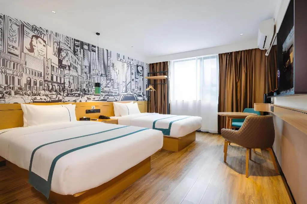 Bed in City Comfort Inn Zhuhai Doumen Daxin Xinduhui Pedestrian Street