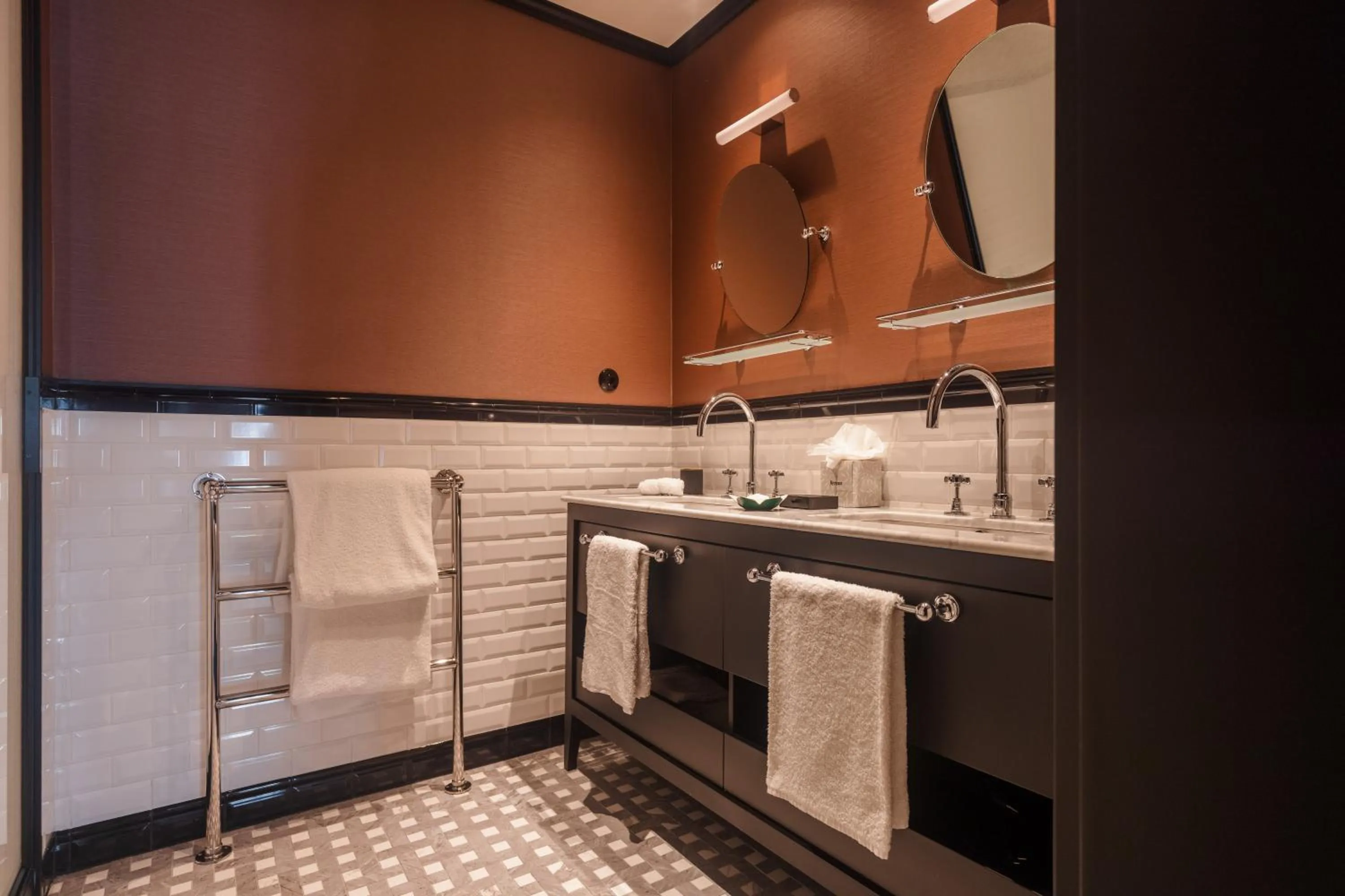 Bathroom in Valverde Lisboa Hotel & Garden - Relais & Chateaux