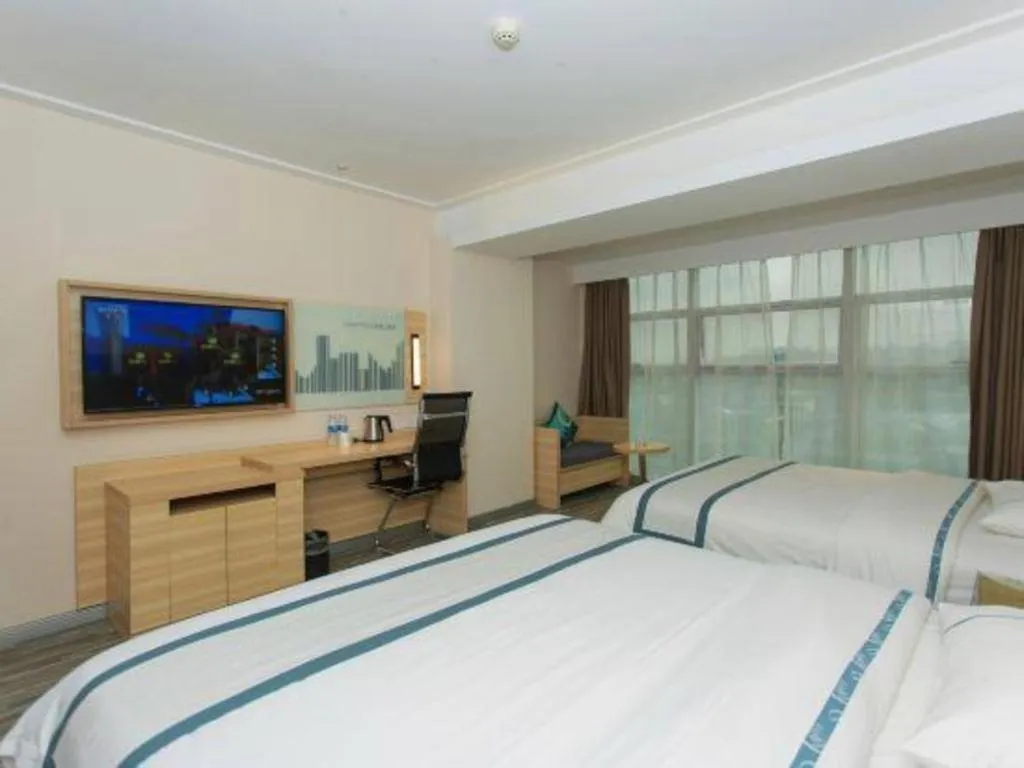 Bed in City Comfort Inn Chengdu Giant Panda Base