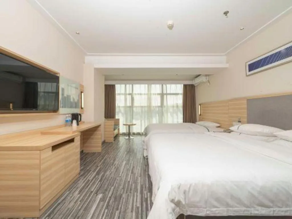 Bed in City Comfort Inn Chengdu Giant Panda Base