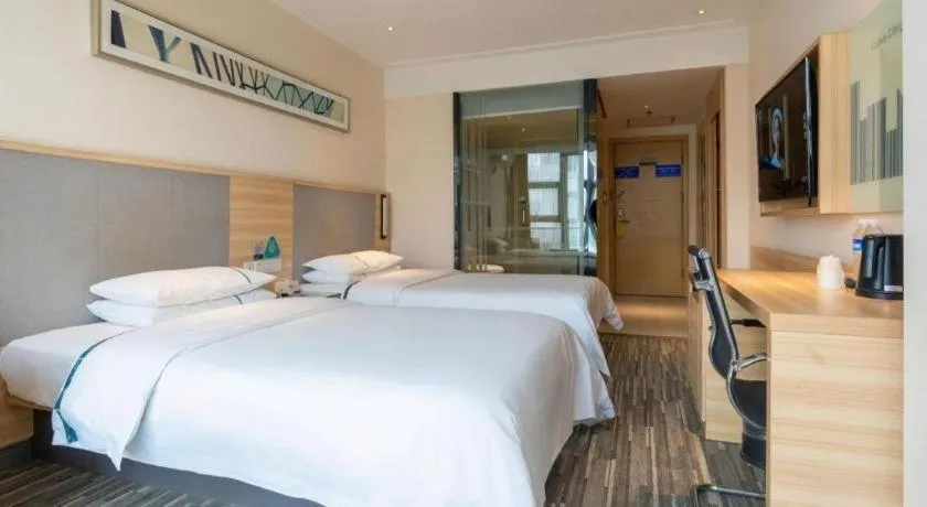 Bed in City Comfort Inn Chengdu Giant Panda Base