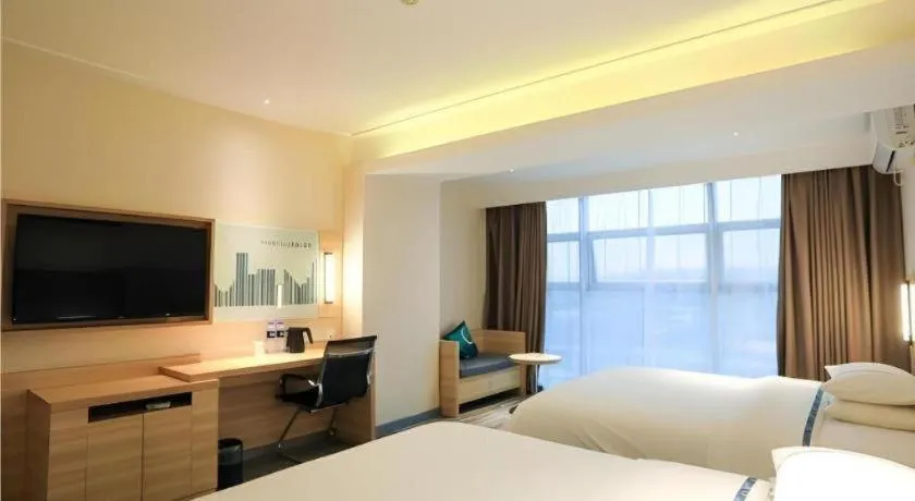 Bed in City Comfort Inn Chengdu Giant Panda Base