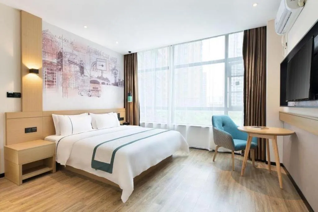 Bed in City Comfort Inn Haikou Xiuying District Wanda Plaza