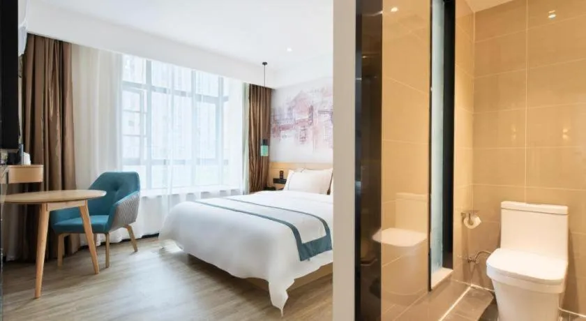 Bed in City Comfort Inn Haikou Xiuying District Wanda Plaza