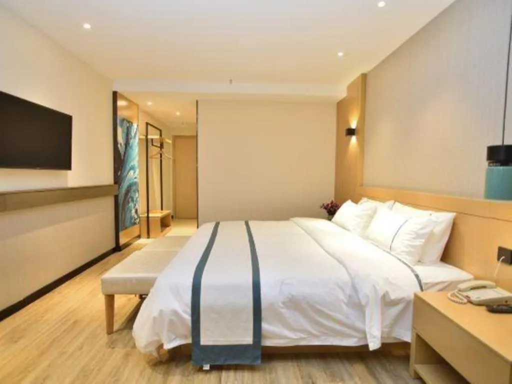 Bed in City Comfort Inn Kunming Xinluojiu Bay Guangju Road