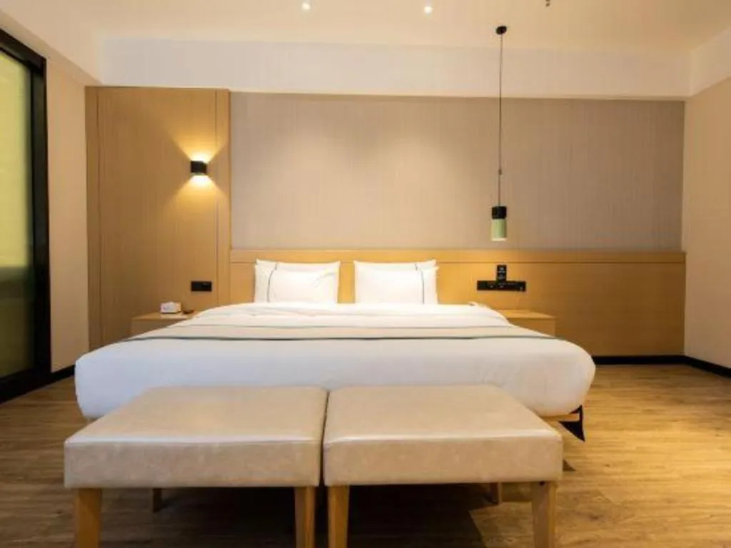 Bed in City Comfort Inn Kunming Xinluojiu Bay Guangju Road