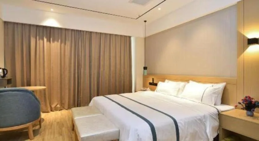 Bed in City Comfort Inn Kunming Xinluojiu Bay Guangju Road