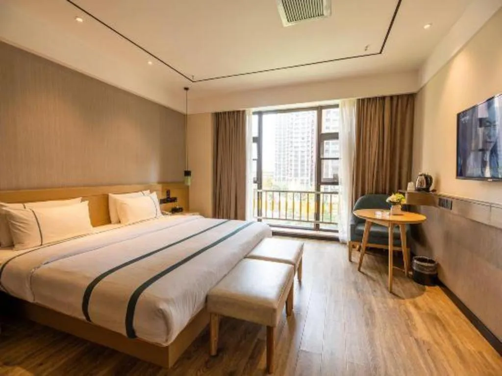 Bed in City Comfort Inn Kunming Xinluojiu Bay Guangju Road