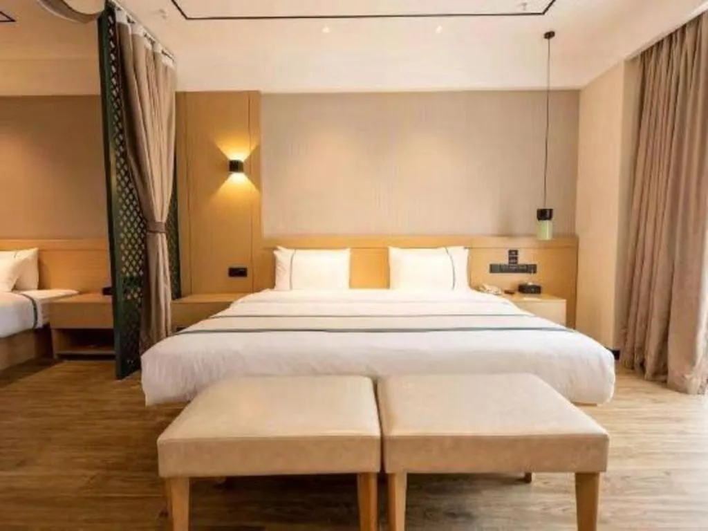 Bed in City Comfort Inn Kunming Xinluojiu Bay Guangju Road