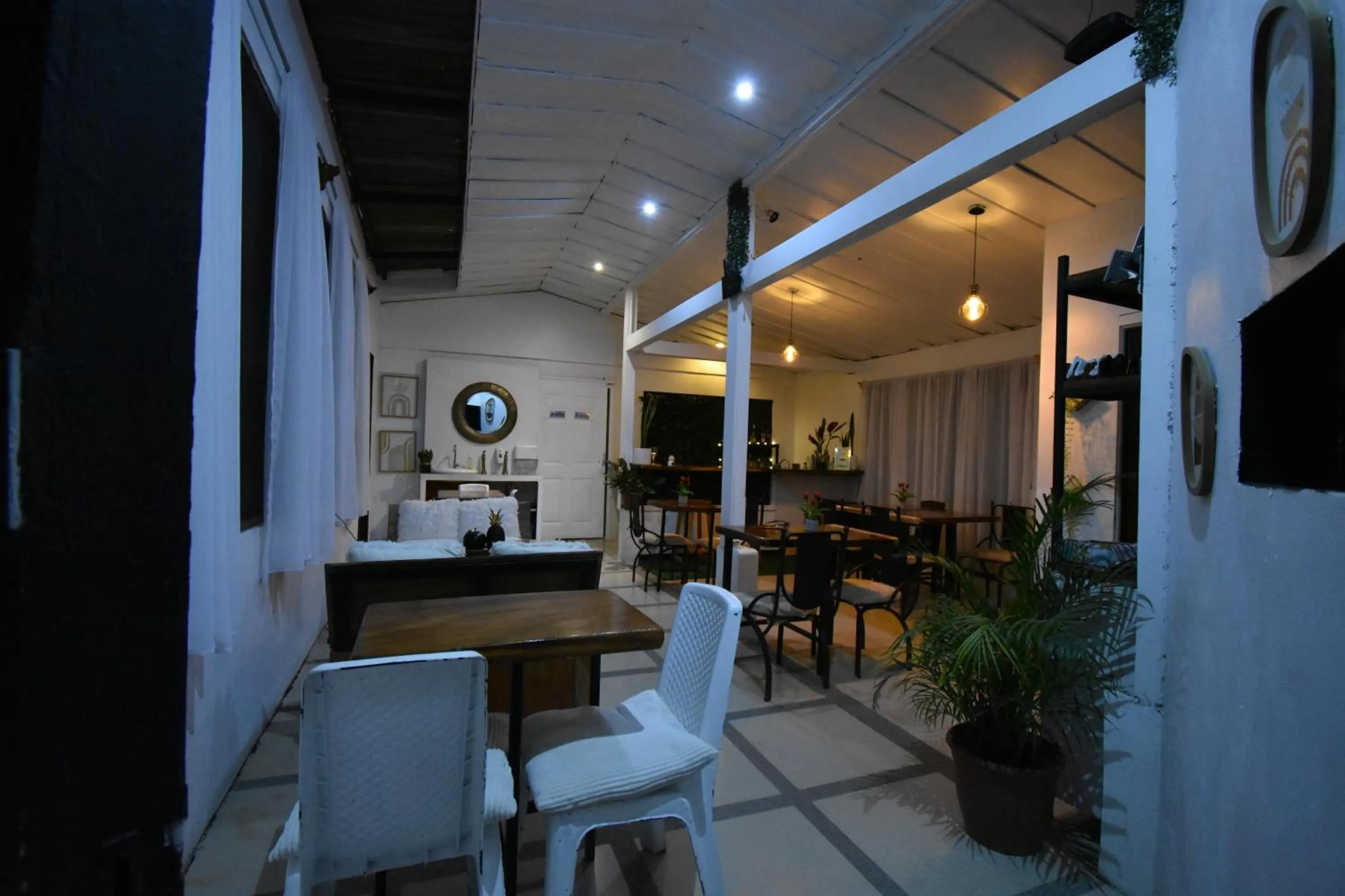 Breakfast in Freddy`s Place B&B