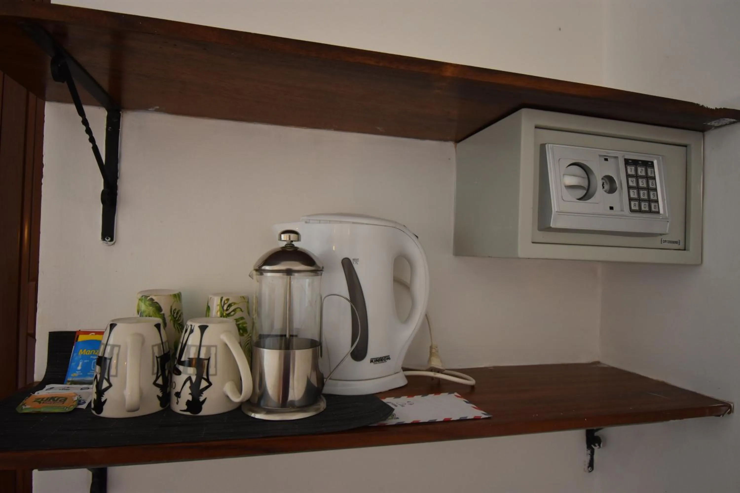 Coffee/tea facilities in Freddy`s Place B&B