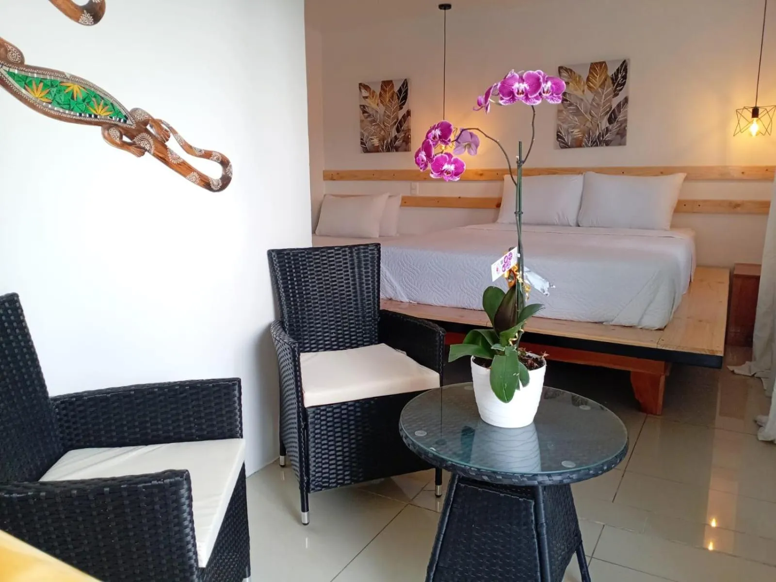 Decorative detail in Freddy`s Place B&B