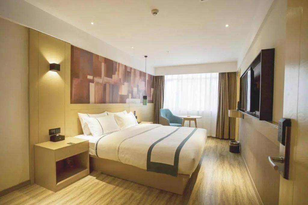 Bed in City Comfort Inn Changsha Outlets Datuo Metro Station