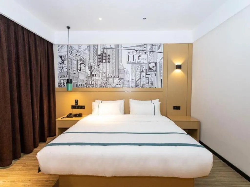 Bed in City Comfort Inn Yulin Yudong