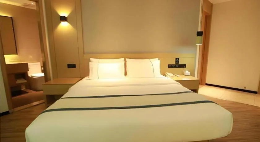 Bed in City Comfort Inn Qingyuan City Plaza Hefu Dongcheng