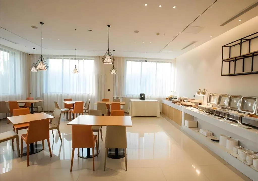 City Comfort Inn Zhangjiakou Municipal Government High-speed Railway Station North Institute