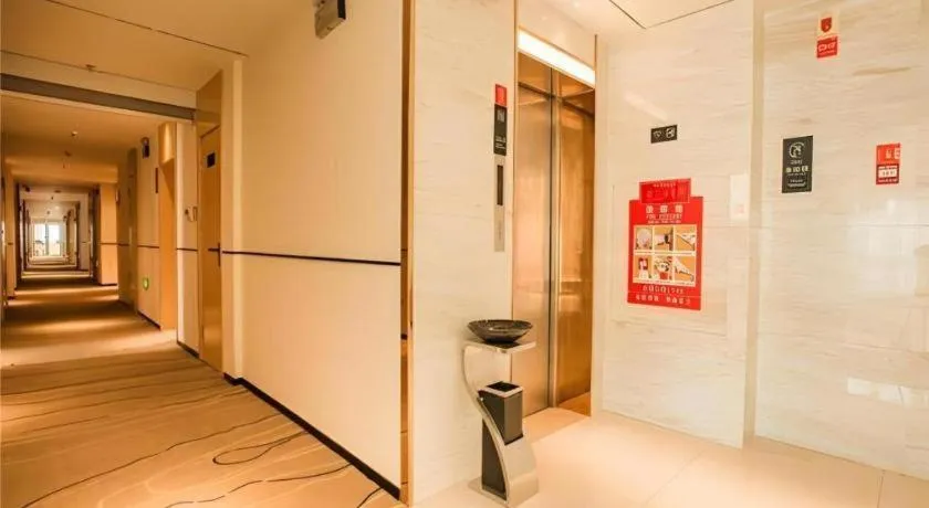 City Comfort Inn Zhangjiakou Municipal Government High-speed Railway Station North Institute