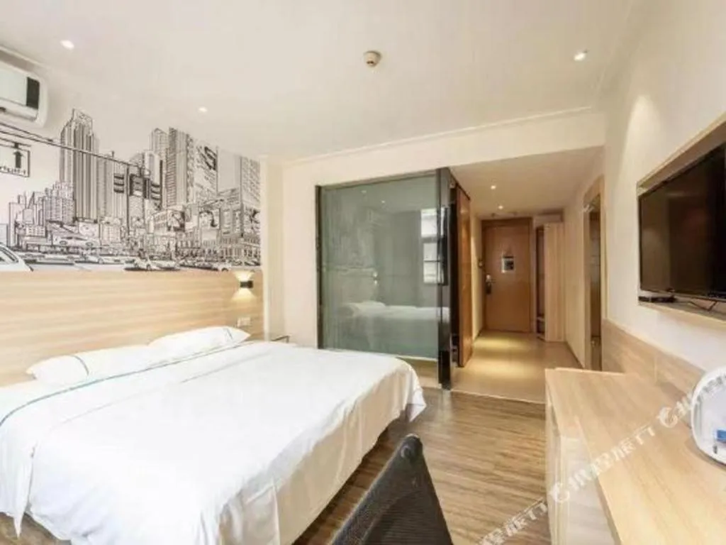 Bed in City Comfort Inn Changsha Wanjiali Mawangdui Metro Station