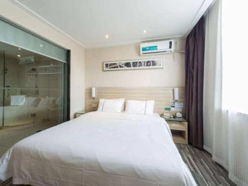 Bed in City Comfort Inn Changsha Wanjiali Mawangdui Metro Station