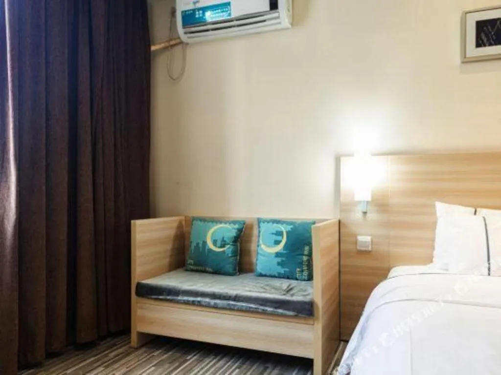 Bed in City Comfort Inn Changsha Wanjiali Mawangdui Metro Station