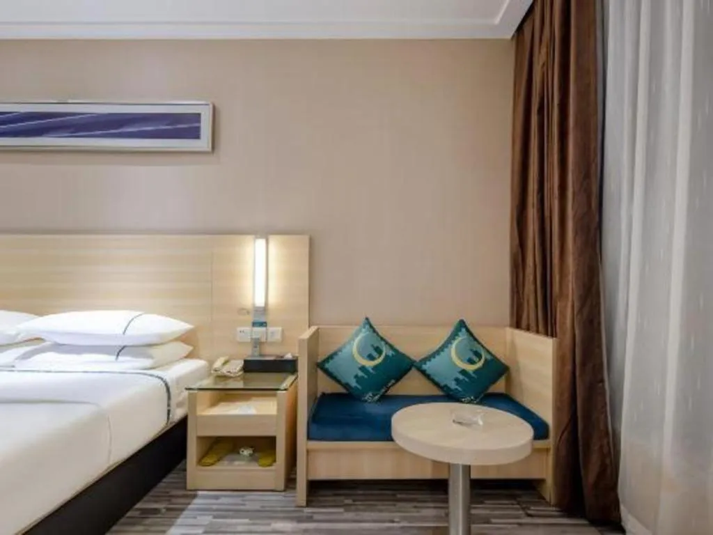 Bed in City Comfort Inn Dongguan Shijie Jiarong Shopping Plaza