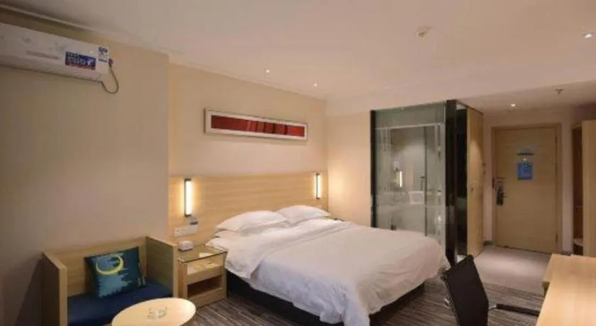 Bed in City Comfort Inn Dongguan Shijie Jiarong Shopping Plaza
