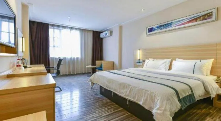 Bed in City Comfort Inn Dongguan Shijie Jiarong Shopping Plaza