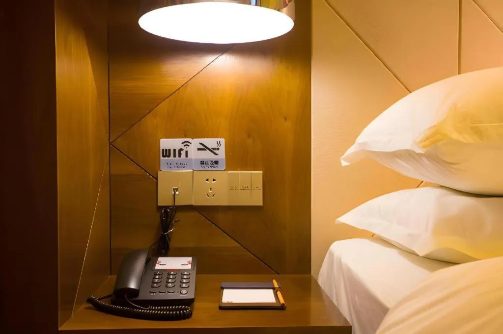 Bed in Borrman Hotel Huanggang Wuxue Yuhu Road