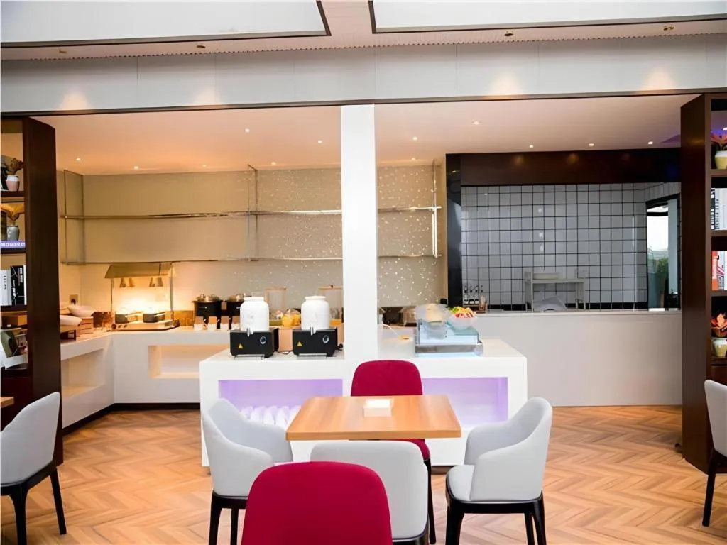 Borrman Hotel Huanggang Wuxue Yuhu Road