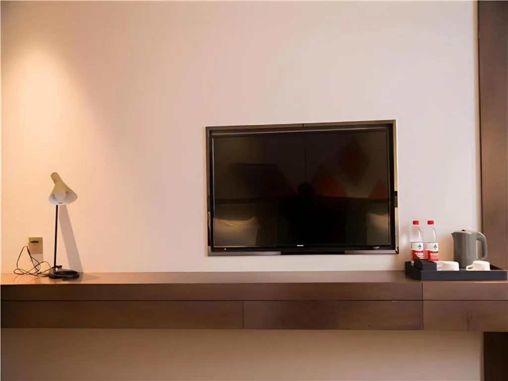 Borrman Hotel Huanggang Wuxue Yuhu Road