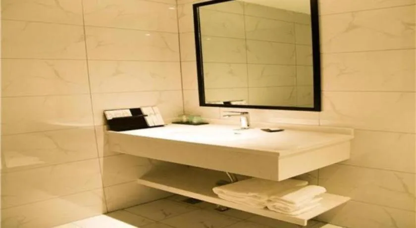 Borrman Hotel Huanggang Wuxue Yuhu Road