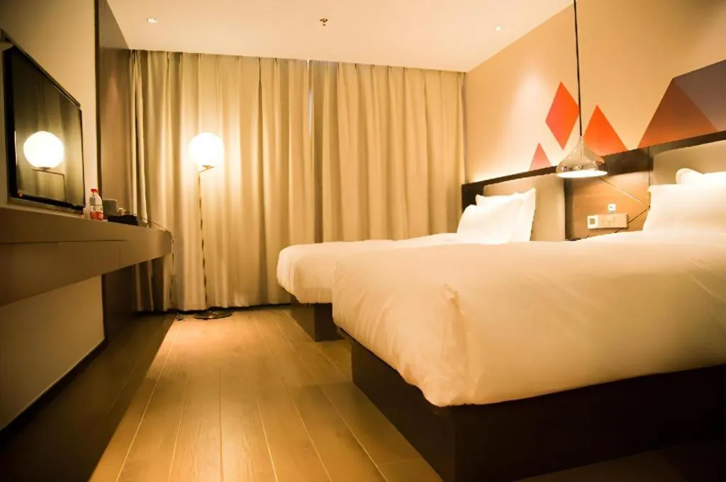 Bed in Borrman Hotel Huanggang Wuxue Yuhu Road