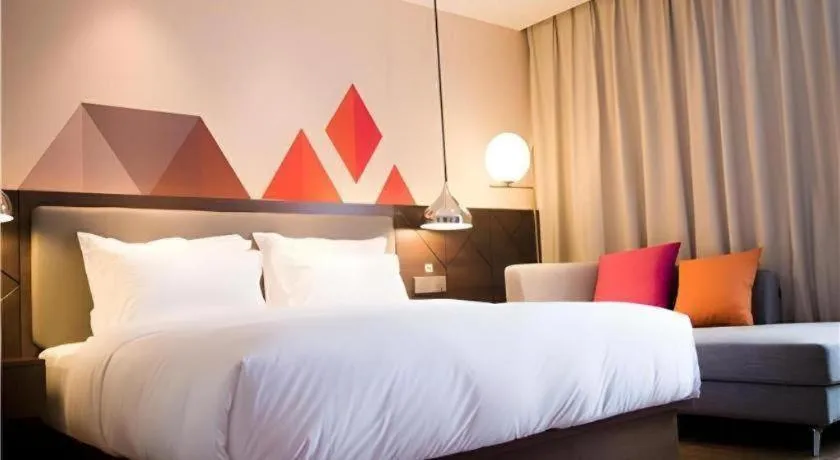 Borrman Hotel Huanggang Wuxue Yuhu Road