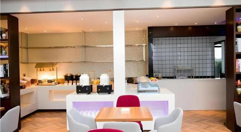 Borrman Hotel Huanggang Wuxue Yuhu Road