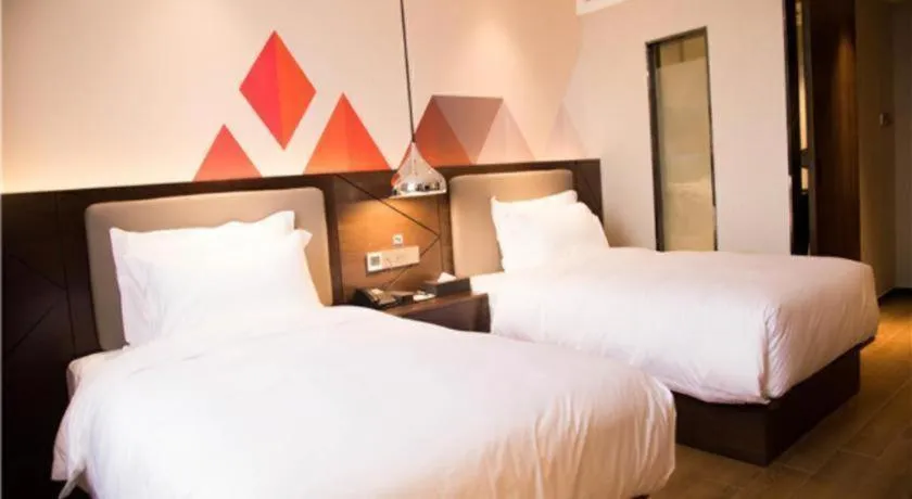 Borrman Hotel Huanggang Wuxue Yuhu Road