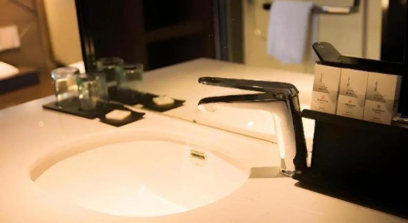 Borrman Hotel Huanggang Wuxue Yuhu Road