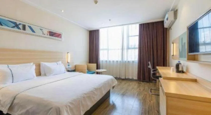 Bed in City Comfort Inn Dongguan Shilong Huixing Commercial Center