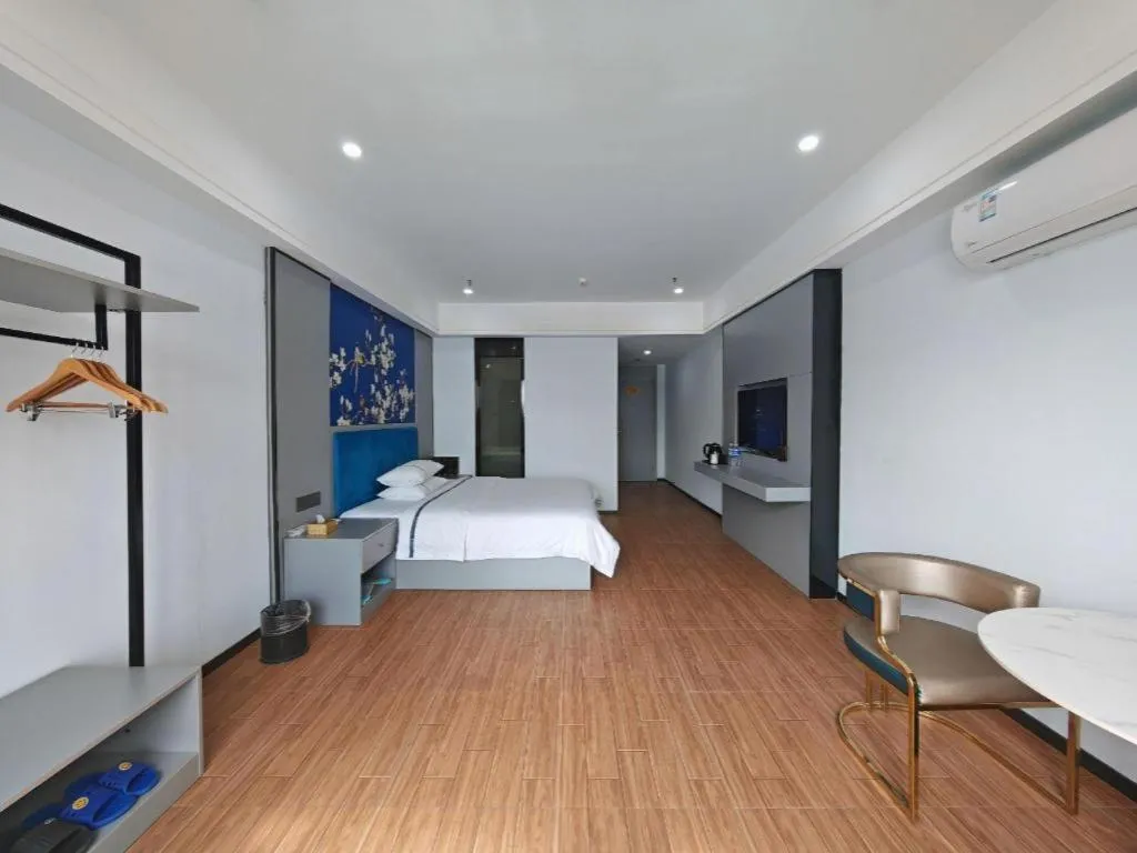 Bed in City Comfort Inn Foshan Shishan Square