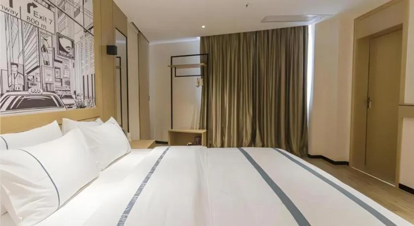 Bed in City Comfort Inn Foshan Shishan Square