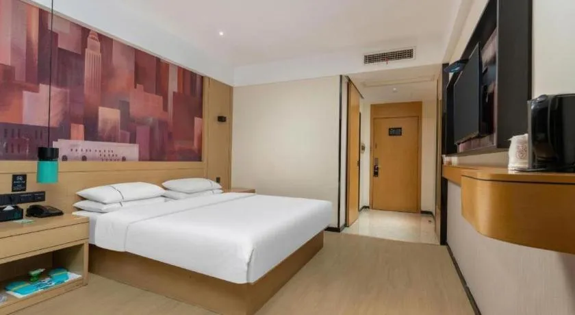 Bed in City Comfort Inn Shiyan Wudang Mountain