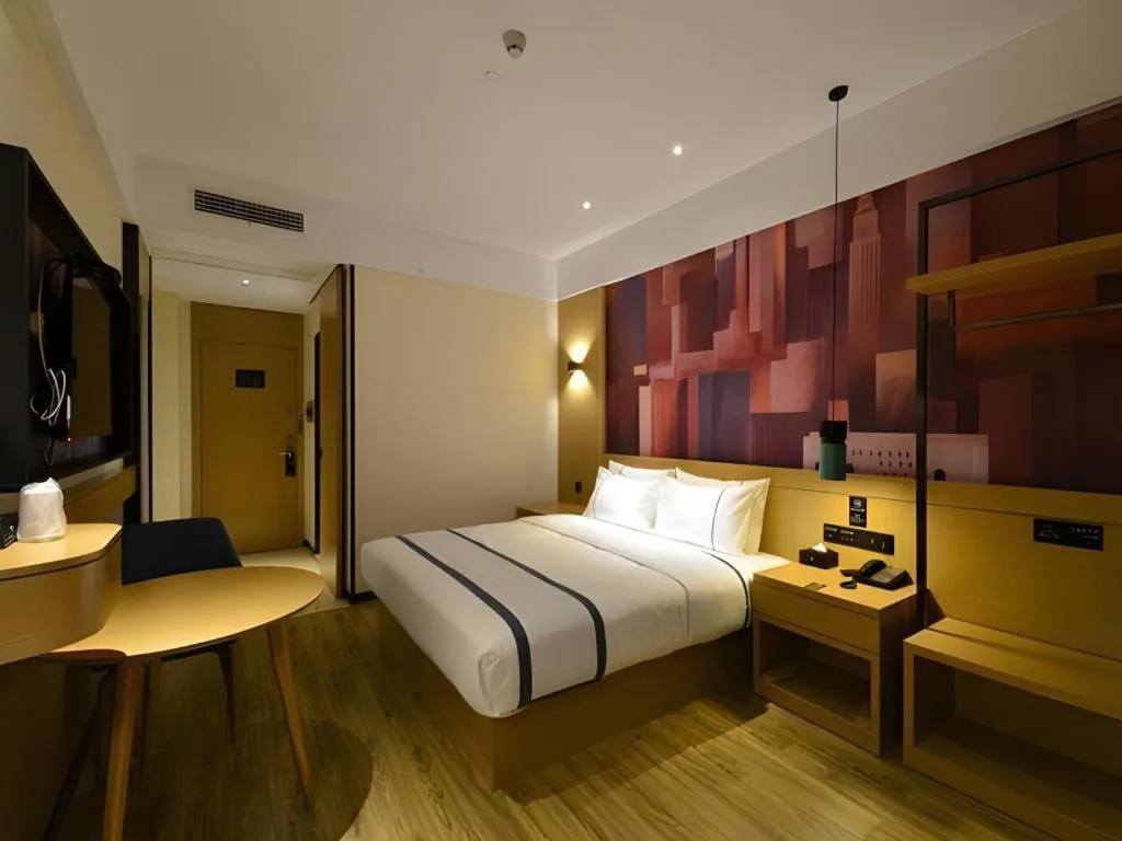 Bed in City Comfort Inn Shiyan Wudang Mountain