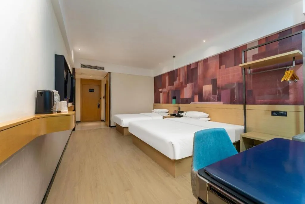 Bed in City Comfort Inn Shiyan Wudang Mountain