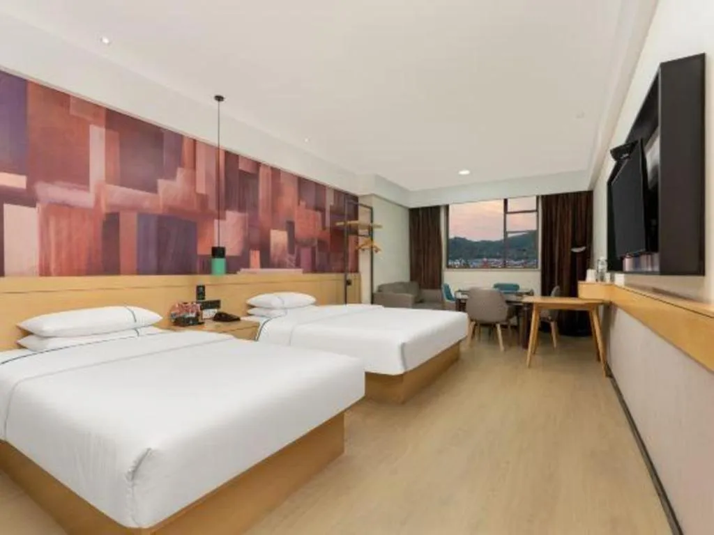 Bed in City Comfort Inn Shiyan Wudang Mountain