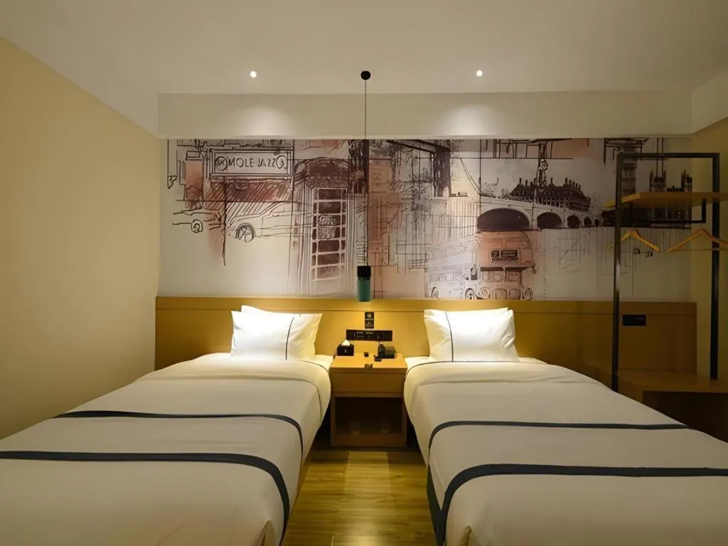 Bed in City Comfort Inn Shiyan Wudang Mountain