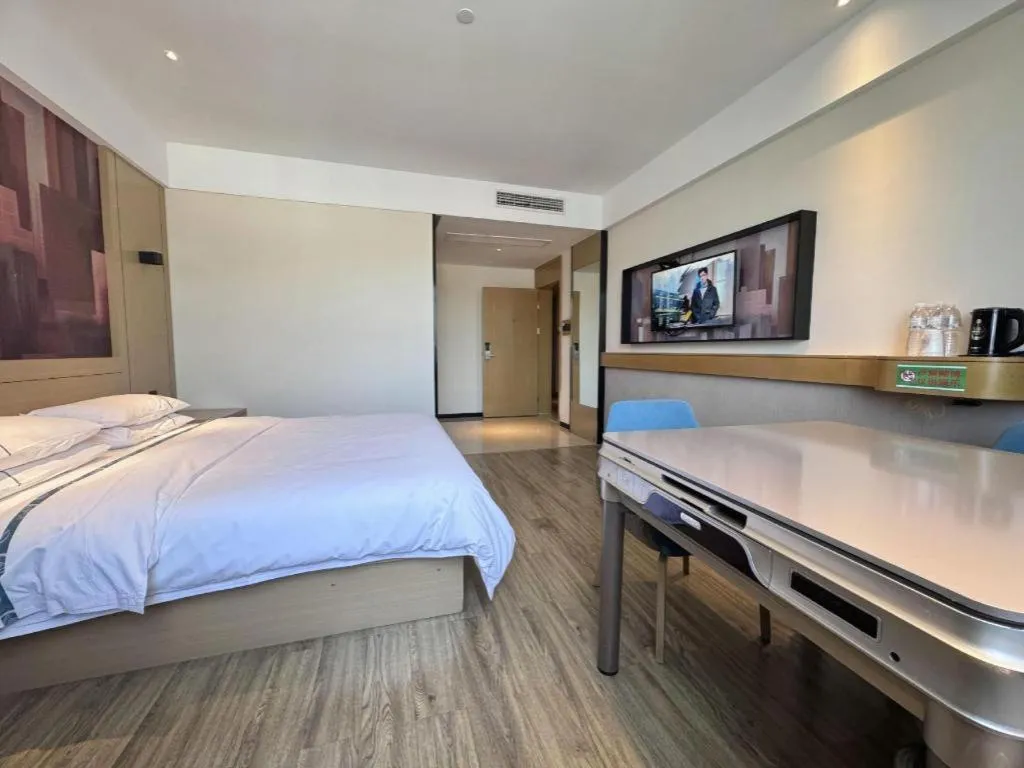 Bed in City Comfort Inn Shiyan Wudang Mountain